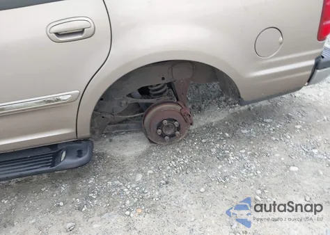 2001 Ford Expedition Xlt z USA, uszkodzony, nr VIN 1FMRU15W11LA67135